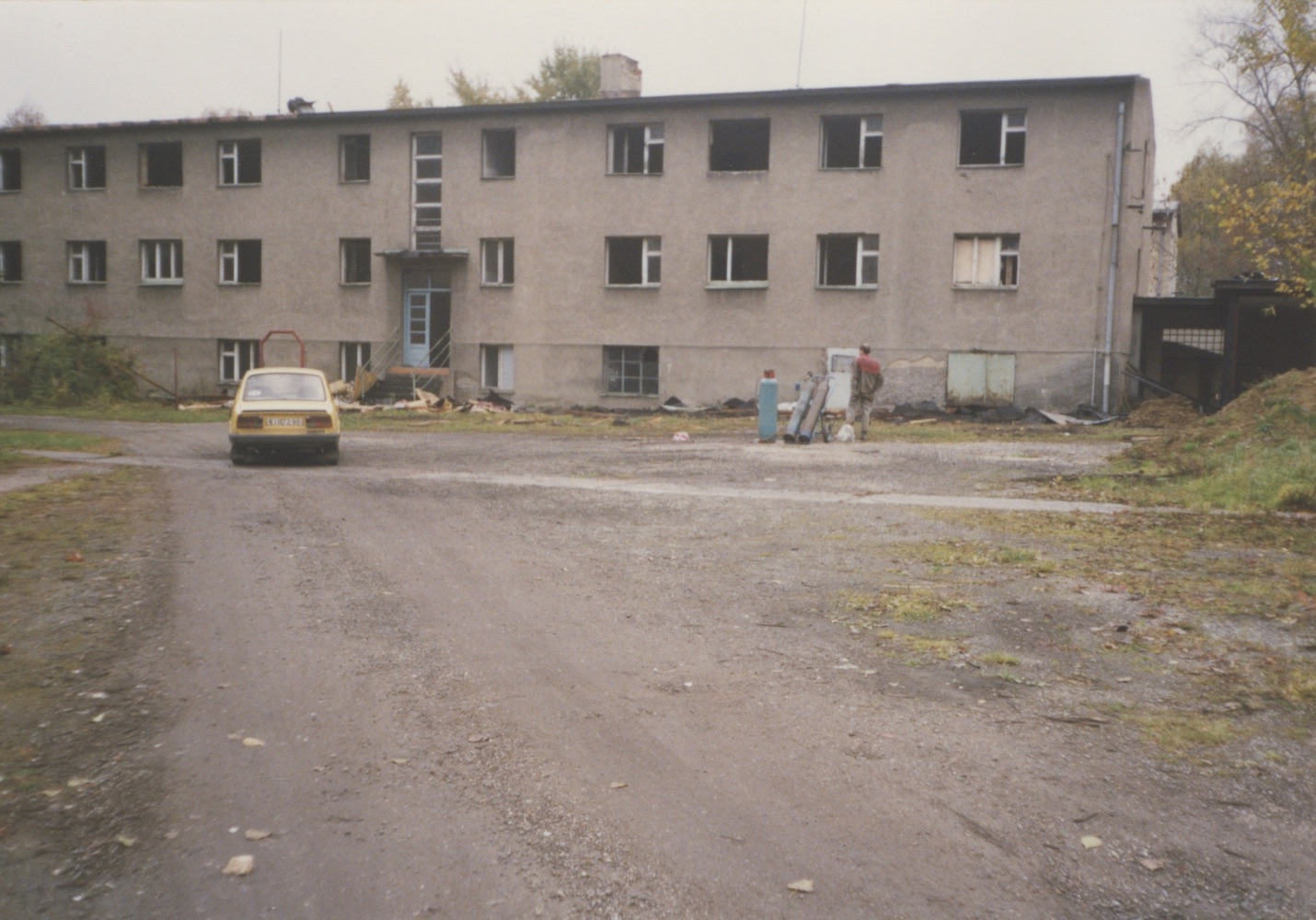 Dům čp. 1040 (Brigádnická ubytovna na Sovinci, od roku 1990 SOU Kovona)