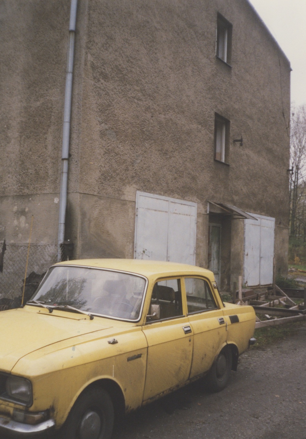 Dům čp. 1040 (Brigádnická ubytovna na Sovinci, od roku 1990 SOU Kovona)