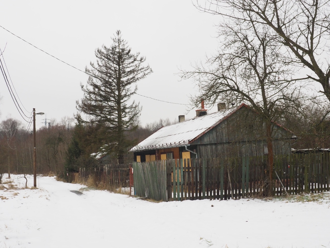 Finský domek čp. 1757, 1758 na snímku z roku 2021 (Autor: Erika Schweserová)