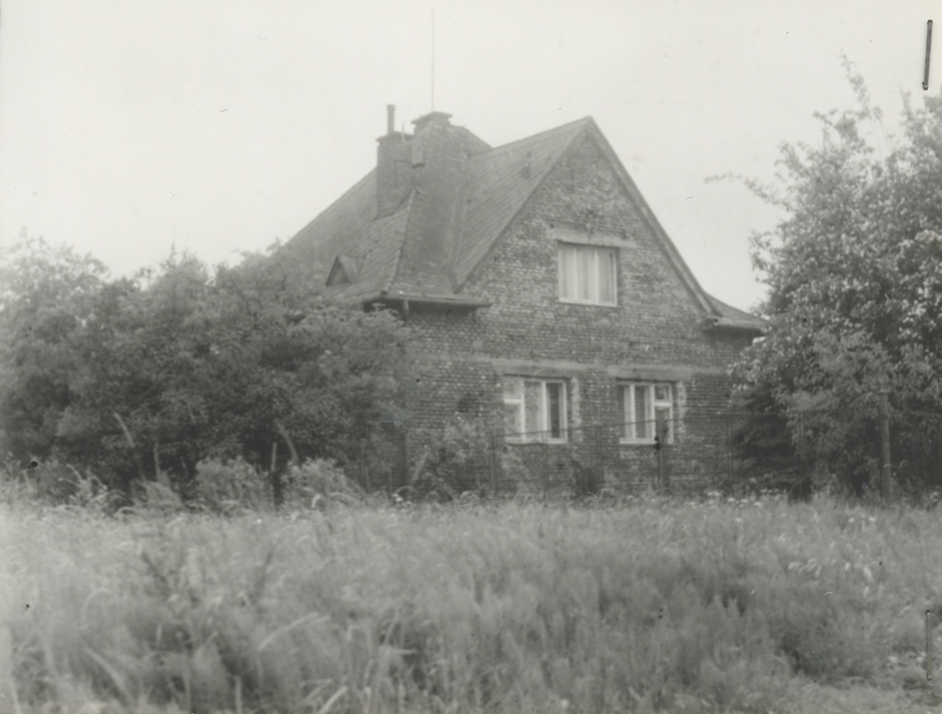 Dům čp. 973 na fotografii z roku 1983