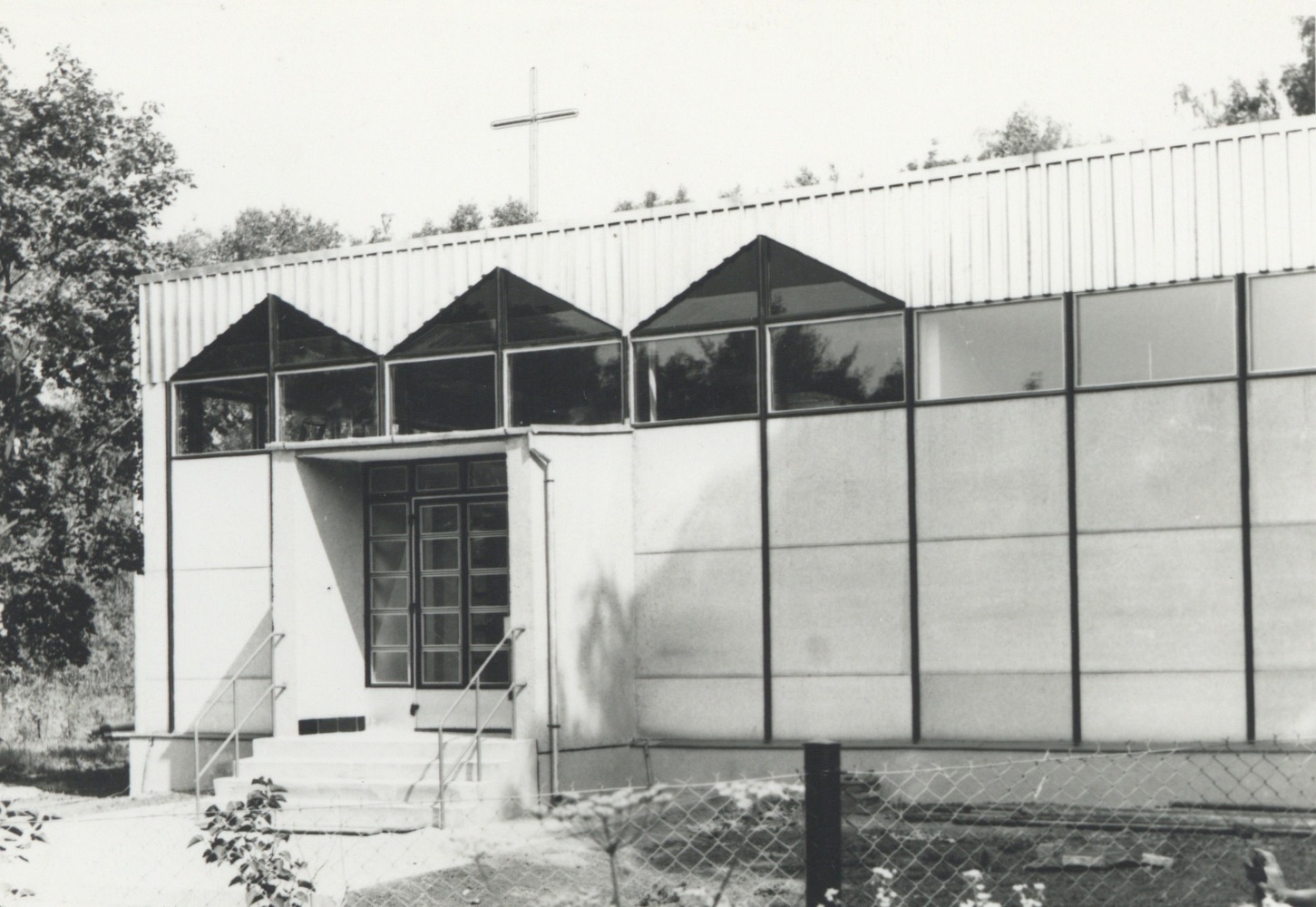 Modlitebna Slezské církve evangelické augsburského vyznání v Karviné-Dolech, postavená v letech 1970 - 1971 