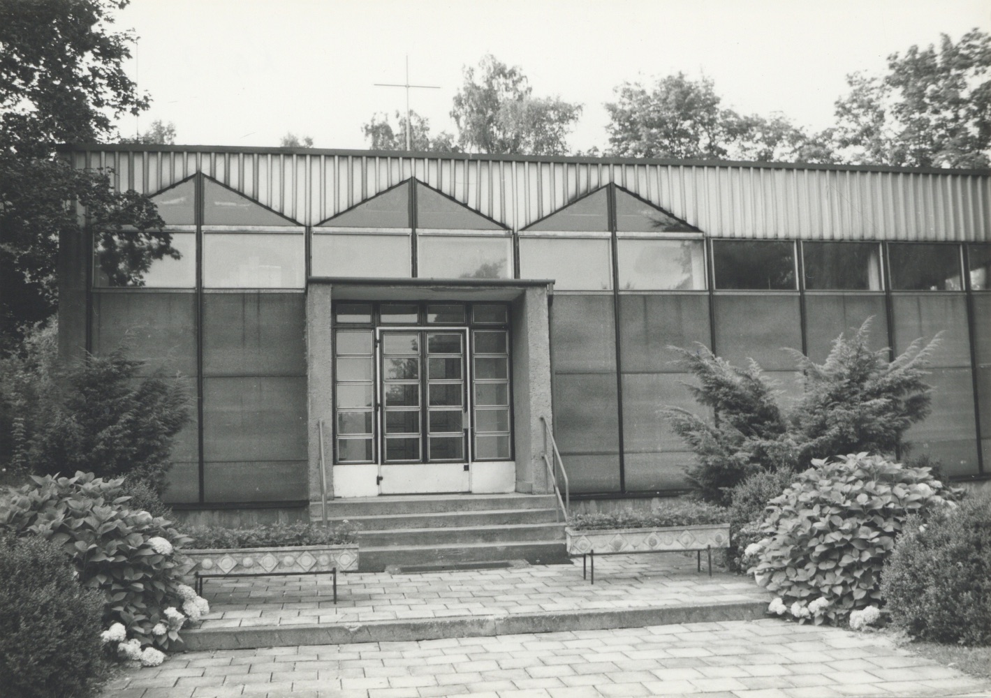 Modlitebna Slezské církve evangelické augsburského vyznání v Karviné-Dolech, postavená v letech 1970 - 1971 