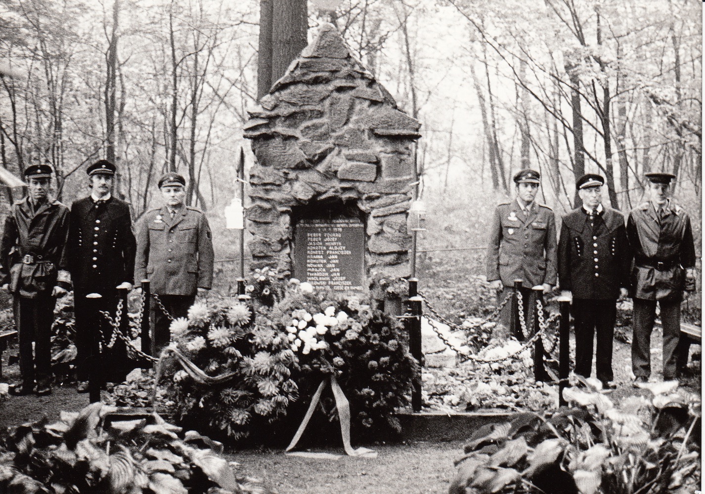 Ze slavnostního shromáždění u mohyly v roce 1984