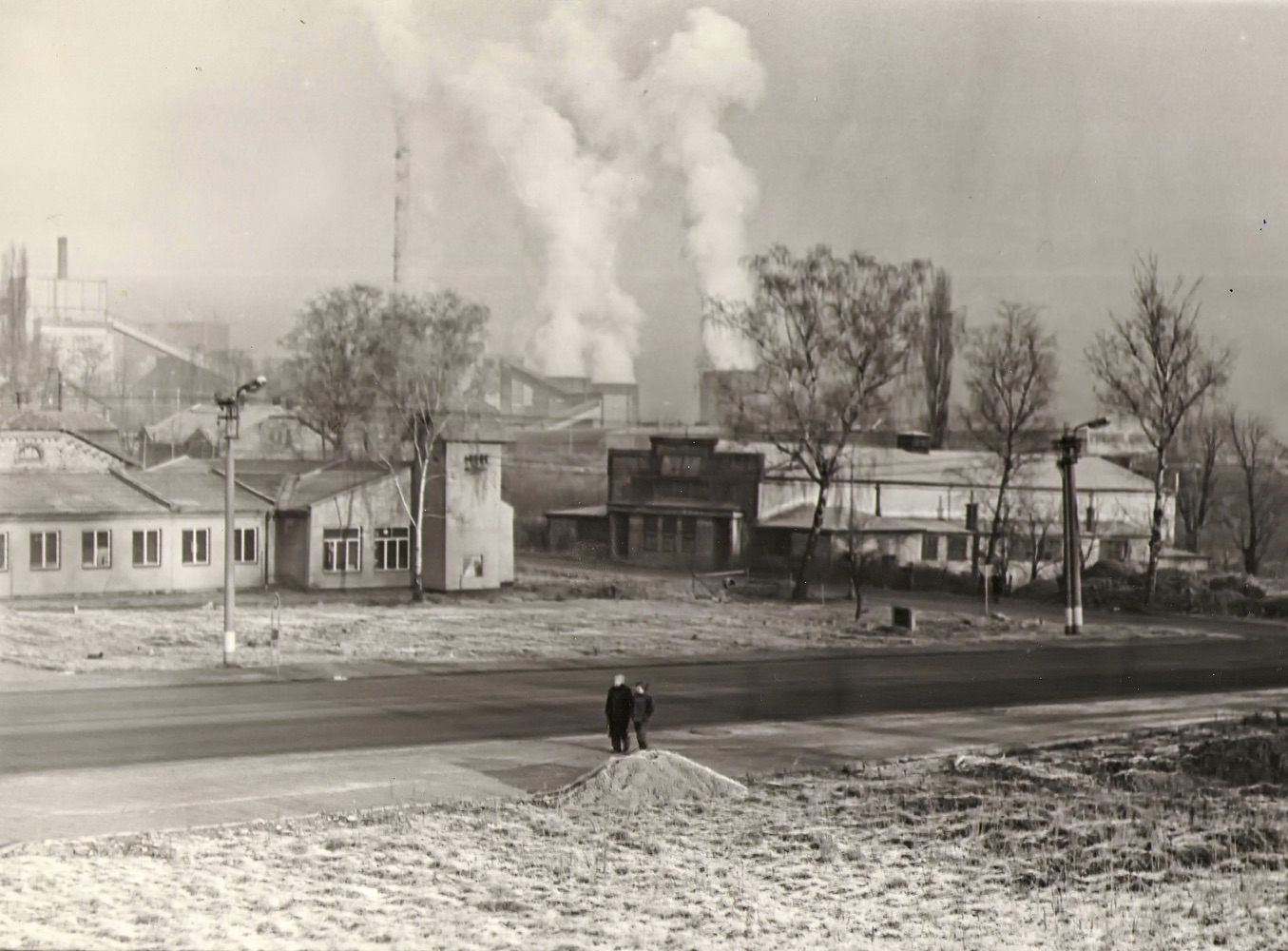 Nová budova pošty a Kino Oko. Fotografováno pravděpodobně v roce 1971. (S laskavým svolením p. Josefa Kozla, ze soukromé sbírky)