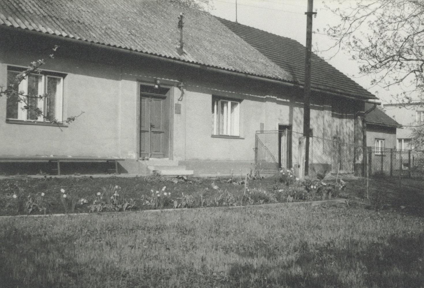 V popředí dům čp. 160 (poslední obyvatelé: Witosz P.), vpravo následují domy čp. 67 a čp. 128. S laskavým svolením autora fotografie p. Roberta Rottera, ze soukromé sbírky