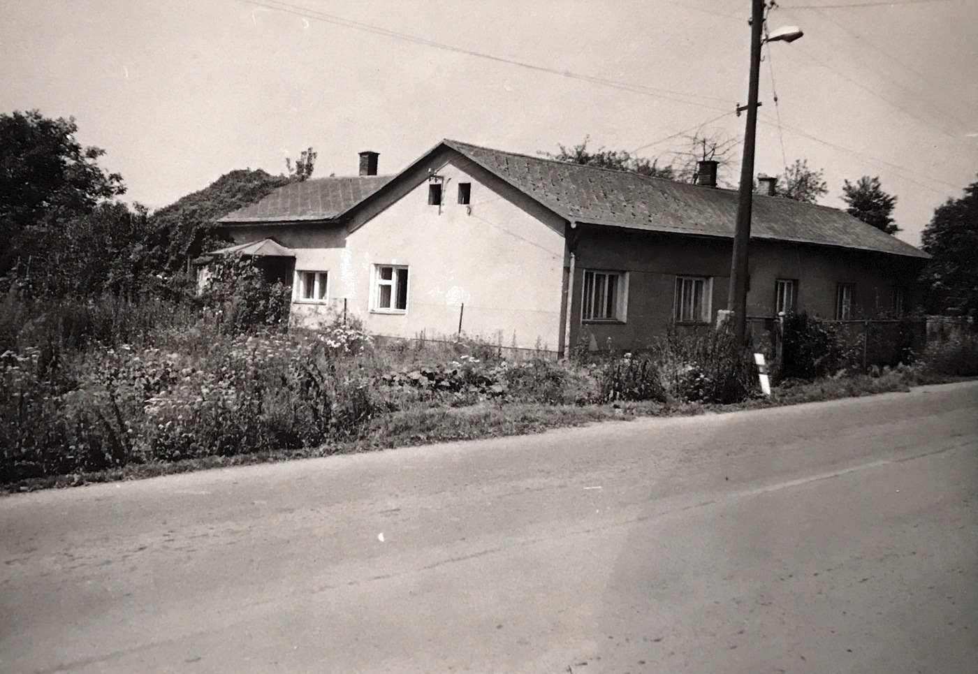 Dům čp. 174 (poslední obyvatelé: Orszulik K.). V levé části pak dům čp. 133 (poslední obyvatelé: Hesová A.)