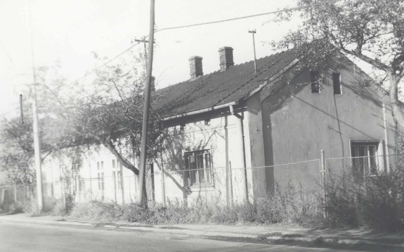 Dům čp. 2 (poslední obyvatelé: Puk, Sliwka) na fotografii z roku 1988