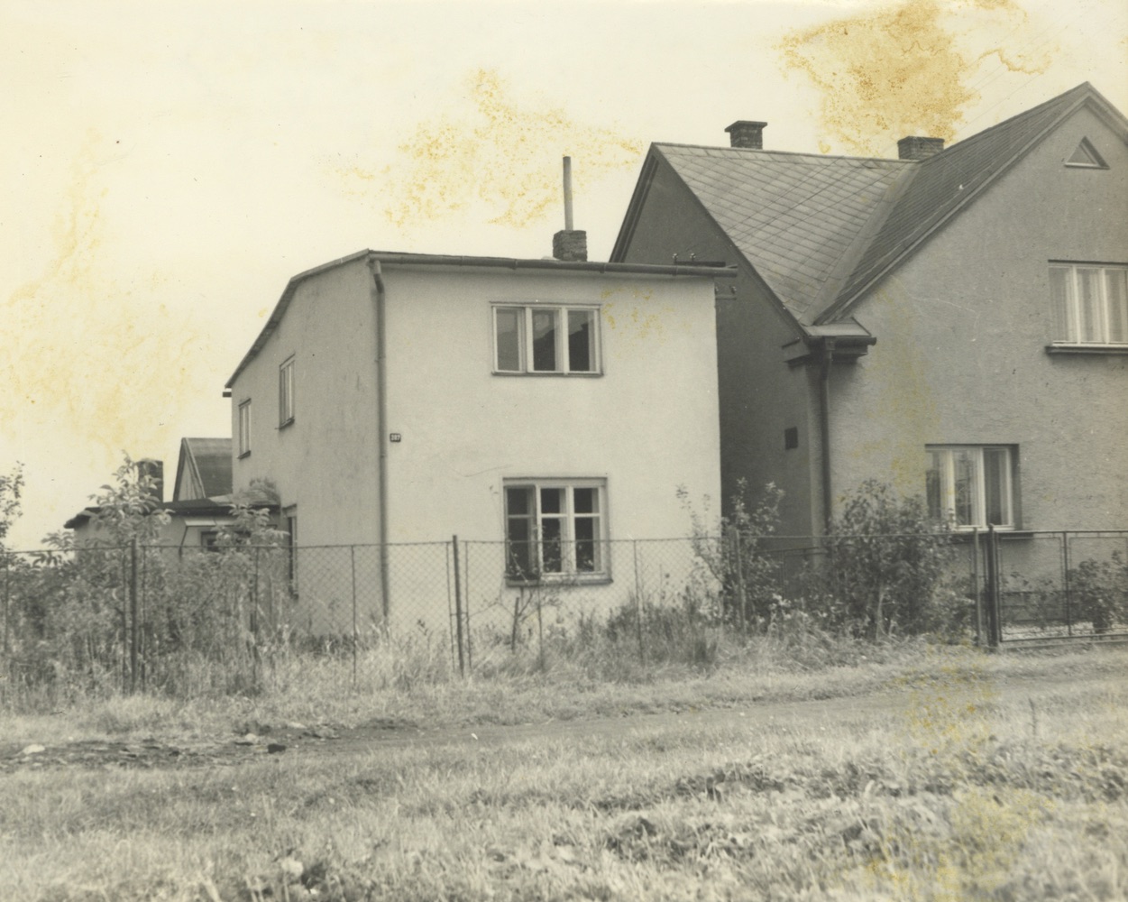 Dům čp. 207, 573 na snímku z roku 1976 (poslední obyvatelé: Silný, Pustówka K.)