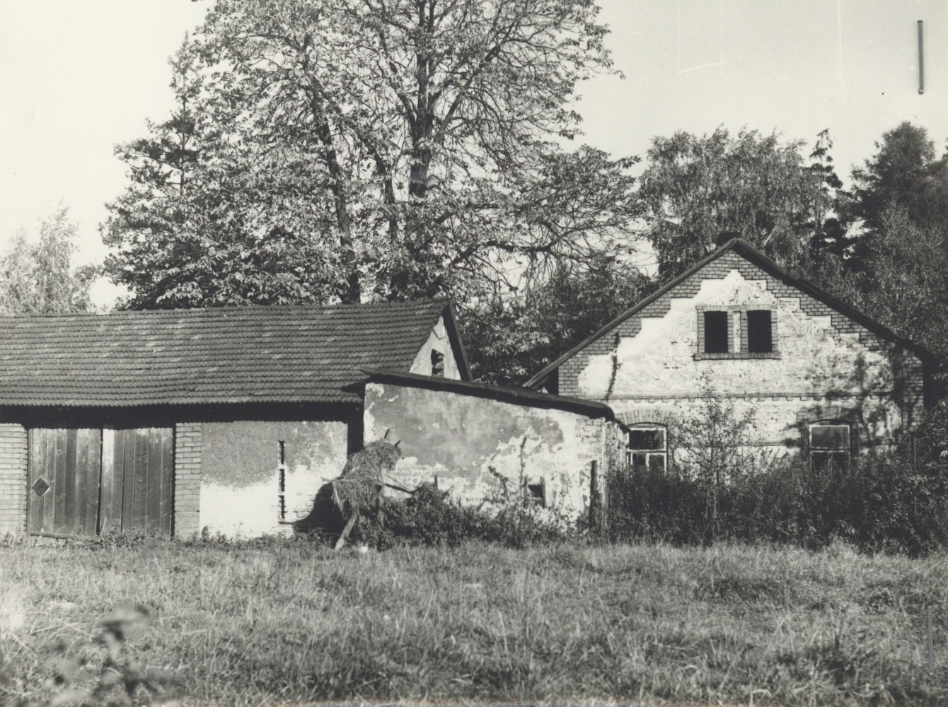 Dům čp. 225 na fotografii z roku 1979 (poslední obyvatelé: Bury J.)