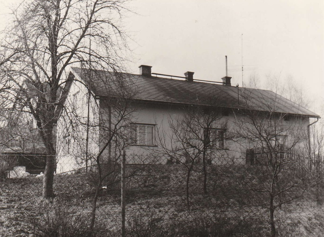 Dům čp. 254 po přestavbě na snímku přibližně z roku 1965 (S laskavým svolením p. Kateřiny Dědičové, ze soukromé sbírky)