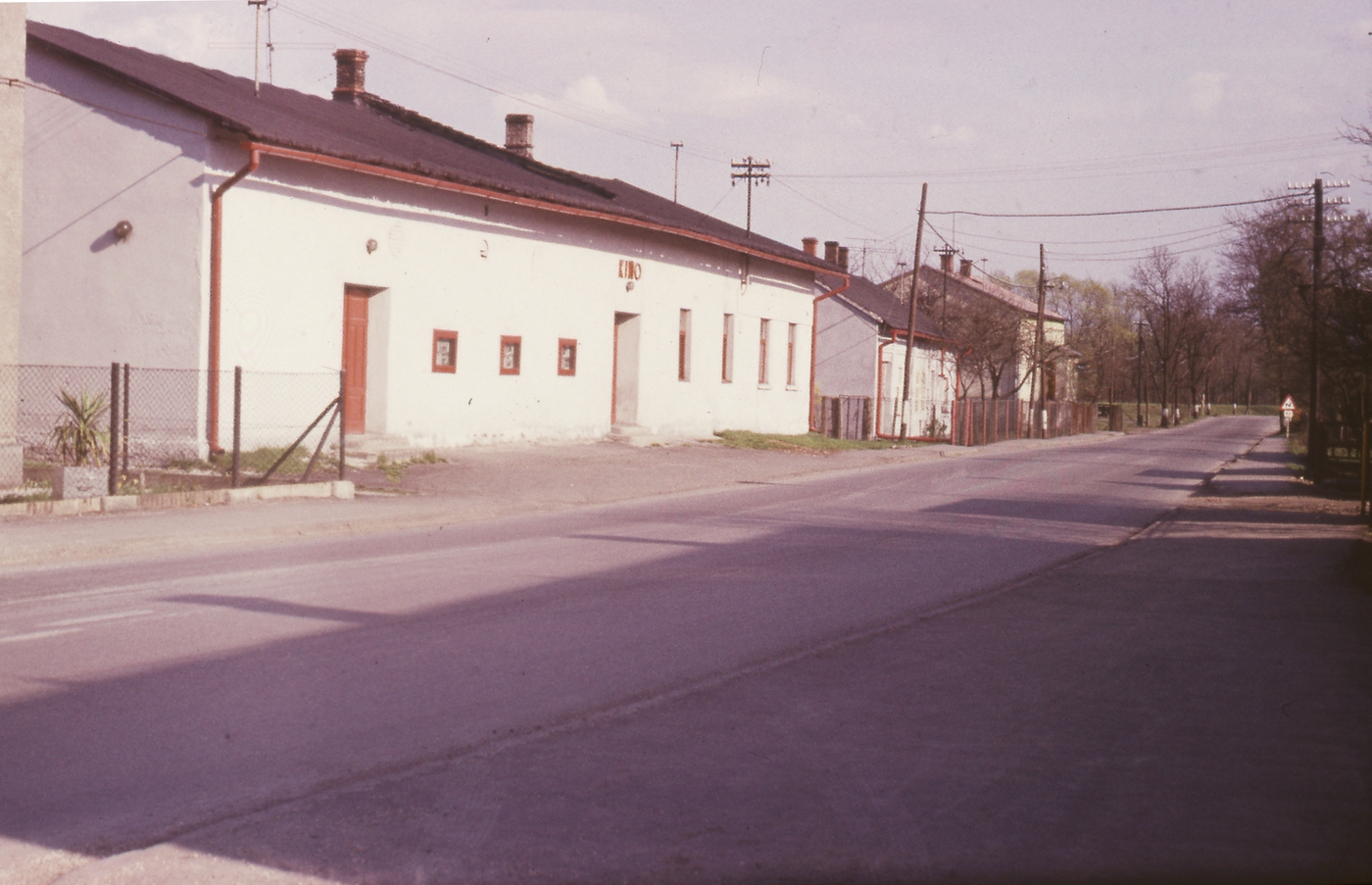 Budova Kina v Loukách, čp. 3 (s laskavým svolením autora fotografie p. Bronislava Filipczyka, ze soukromé sbírky)