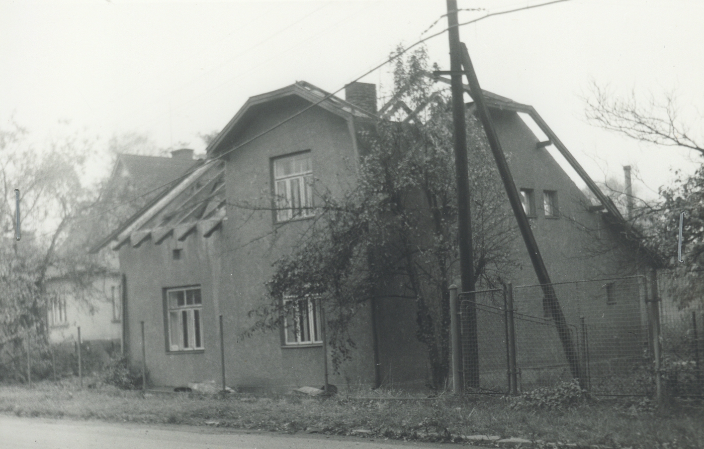 Záběr z demolice domu čp. 322 (poslední obyvatelé: Svobodovi, Nowak J.)