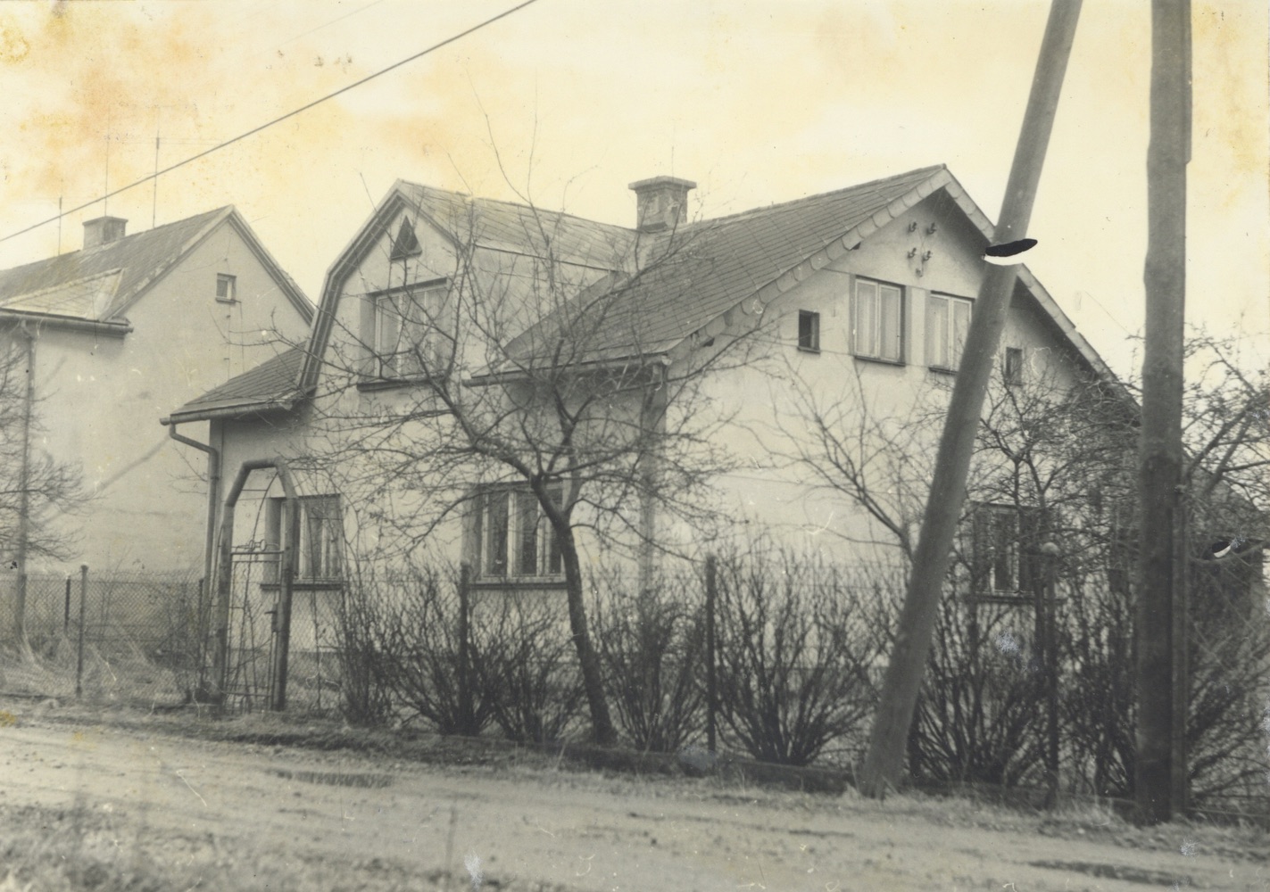 Dům čp. 324 na fotografii z roku 1978 (poslední obyvatelé: Owczarzy A.)