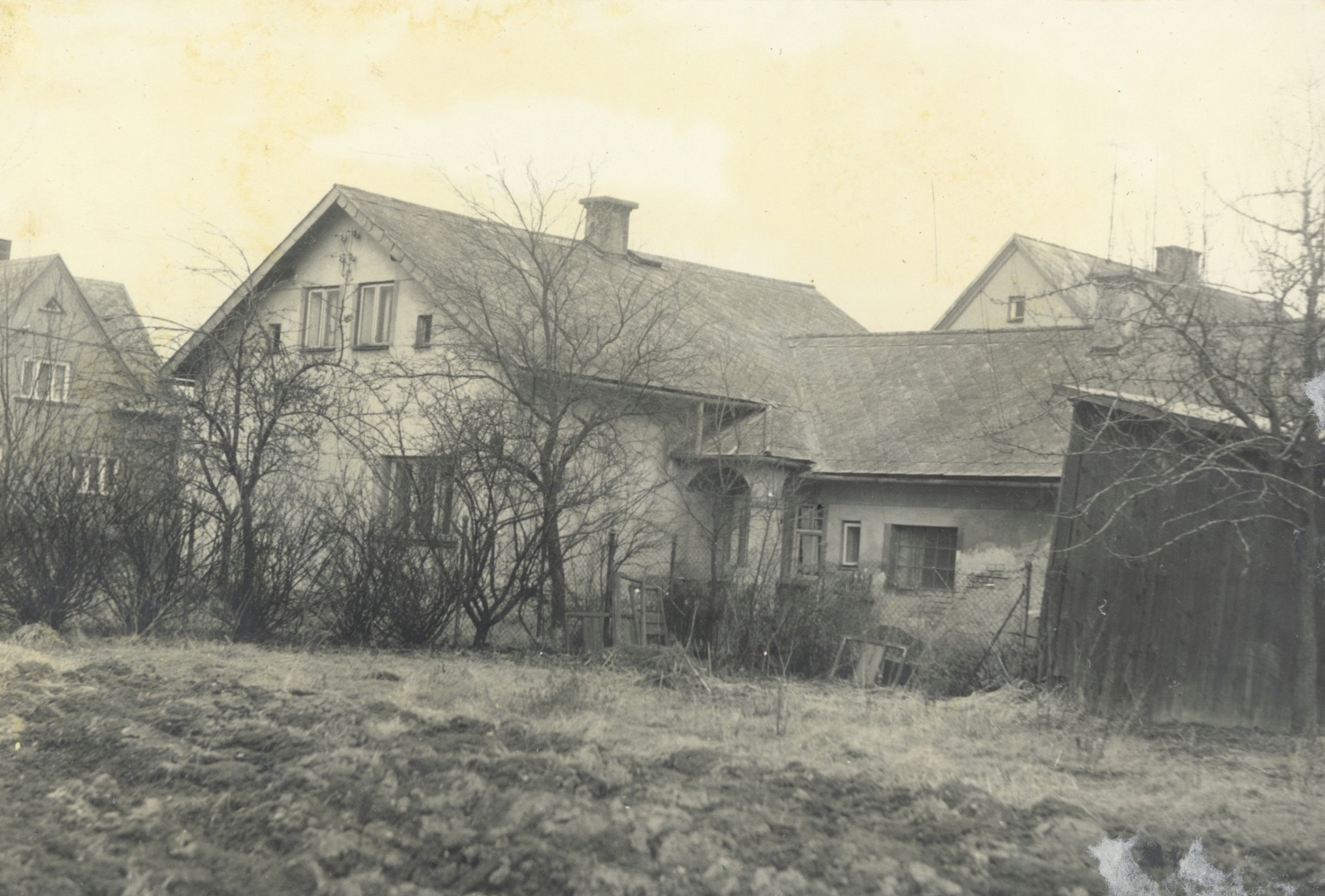 Dům čp. 324 na fotografii z roku 1978 (poslední obyvatelé: Owczarzy A.)