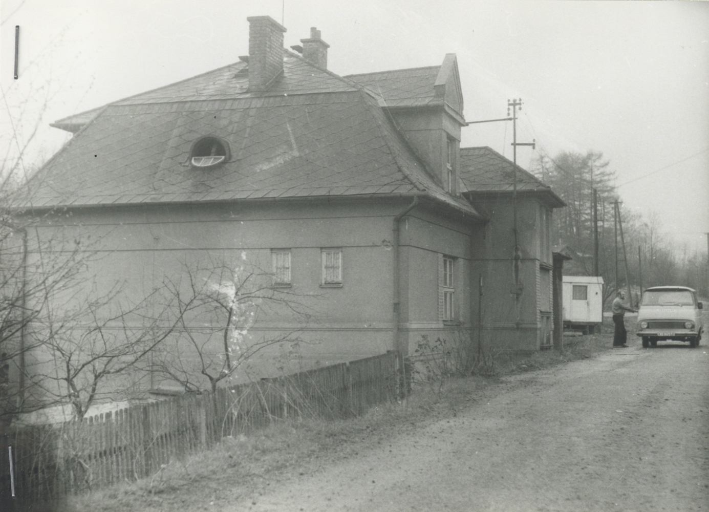 Budova pošty (čp. 337) v roce 1982 (poslední obyvatelé: Kolatek, Kroczková M.)
