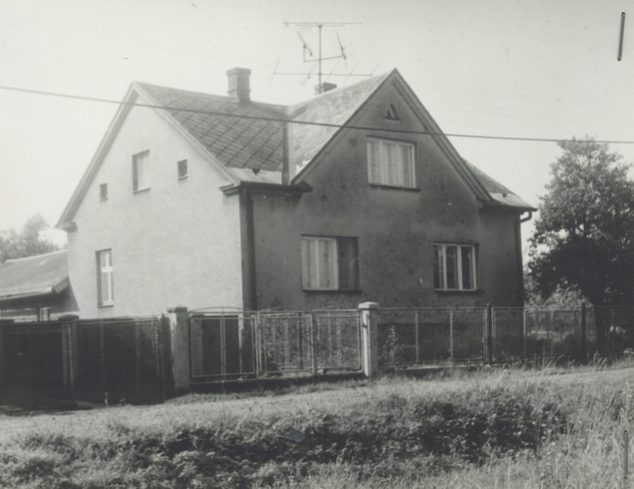 Dům čp. 400 v době před demolicí (poslední obyvatelé: Domes J.)