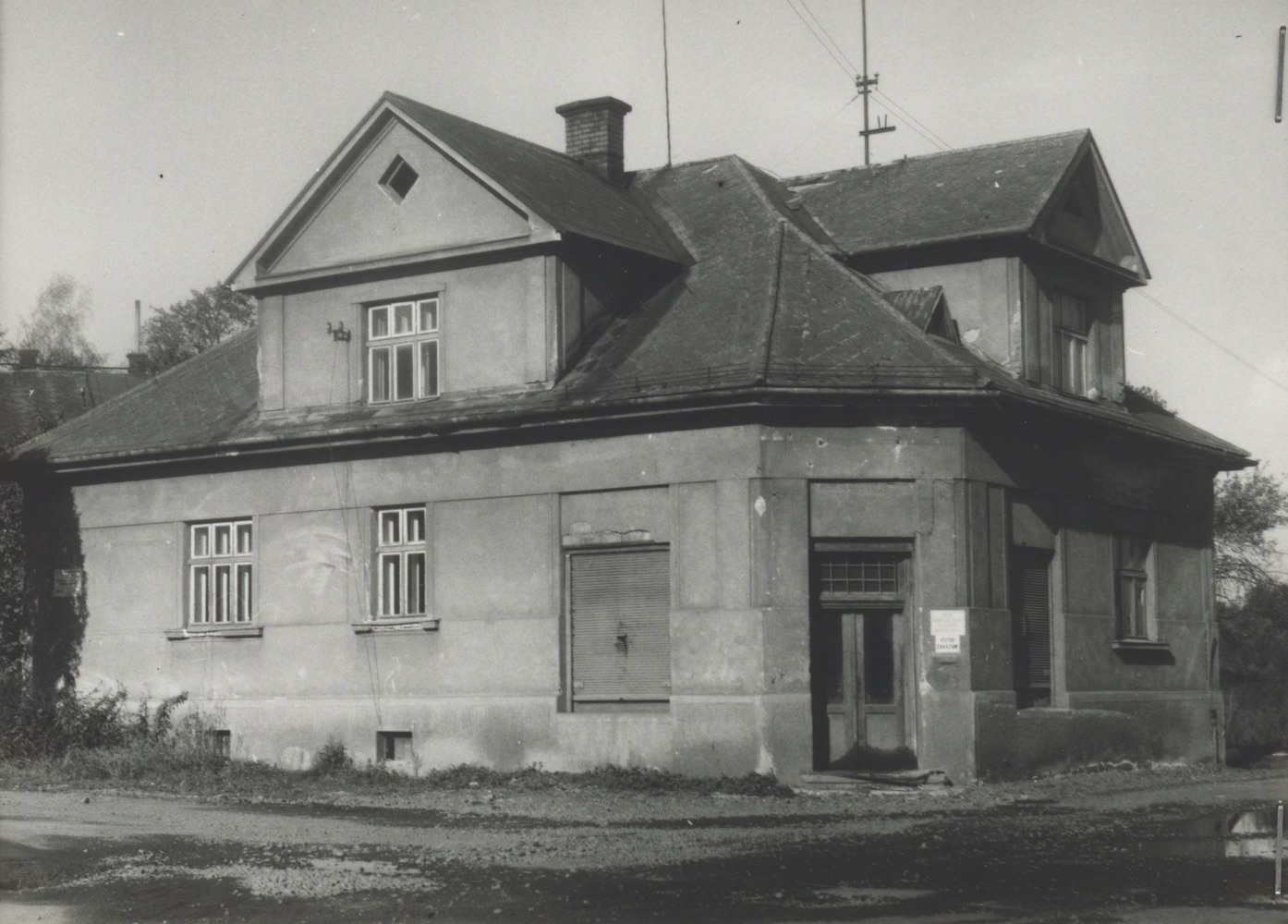 Dům čp. 421 (Drogerie): poslední obyvatelé: Kajzarovi.
