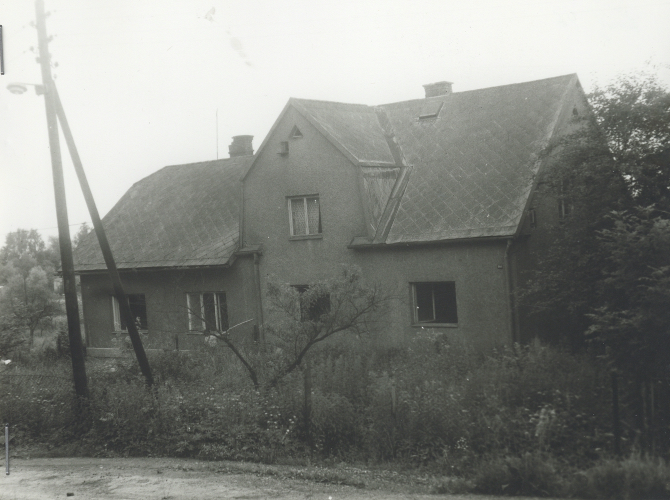 Dům čp. 46 (poslední obyvatelé: Siuda K.) a čp. 541 (poslední obyvatelé: Siuda B.) v srpnu 1982