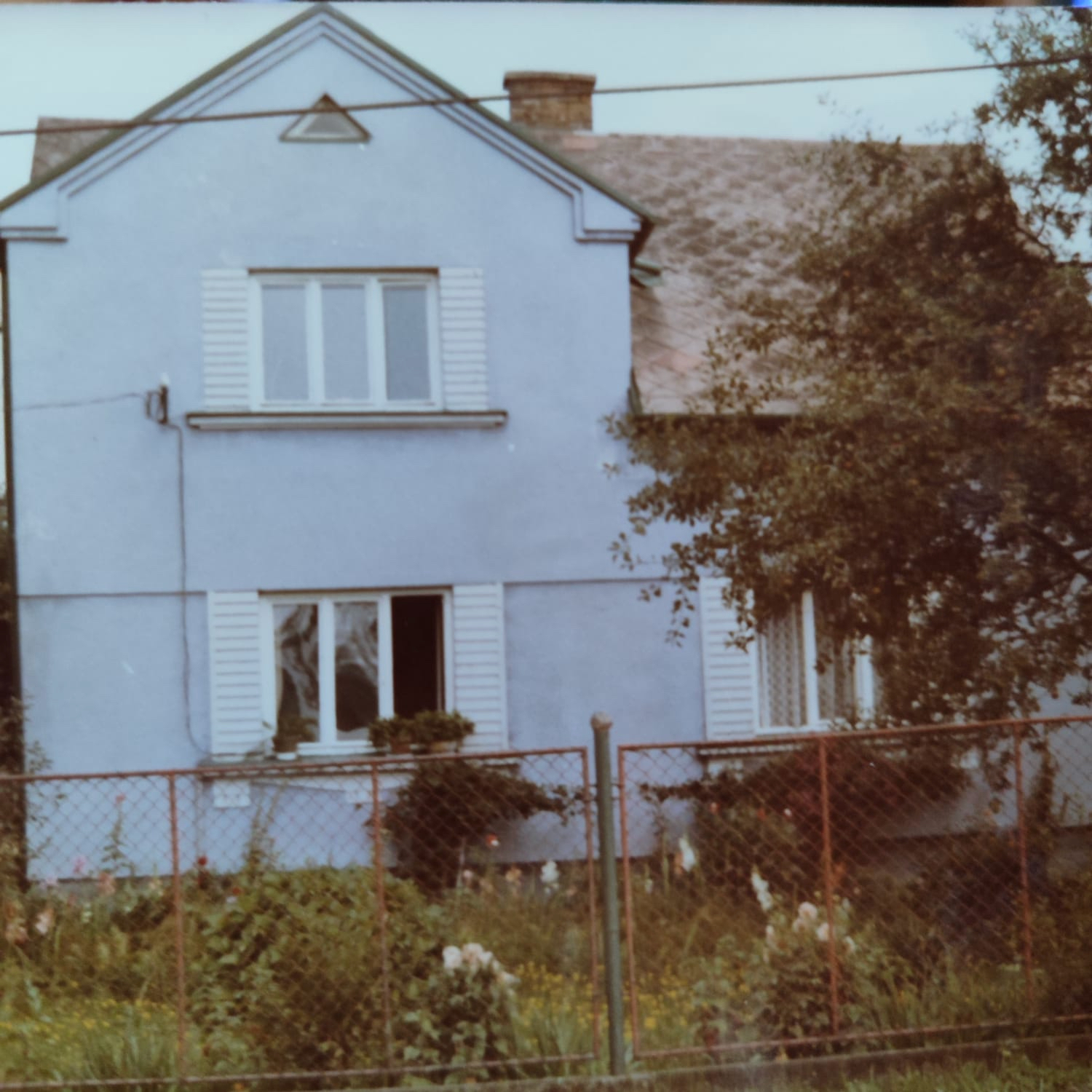 Dům čp. 472, poslední obyvatelé: Siuda E. (S laskavým svolením p. Rostislava Siudy, ze soukromé sbírky)