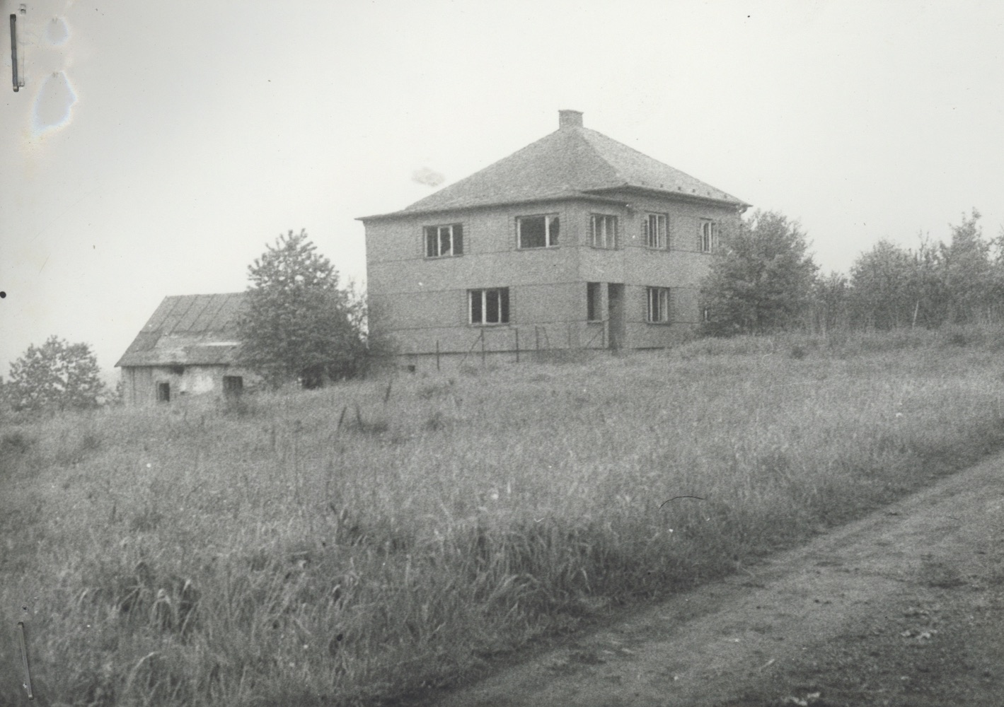 Dům čp. 560 (poslední obyvatelé: Chudzik J., Krystek) na fotografii z roku 1978