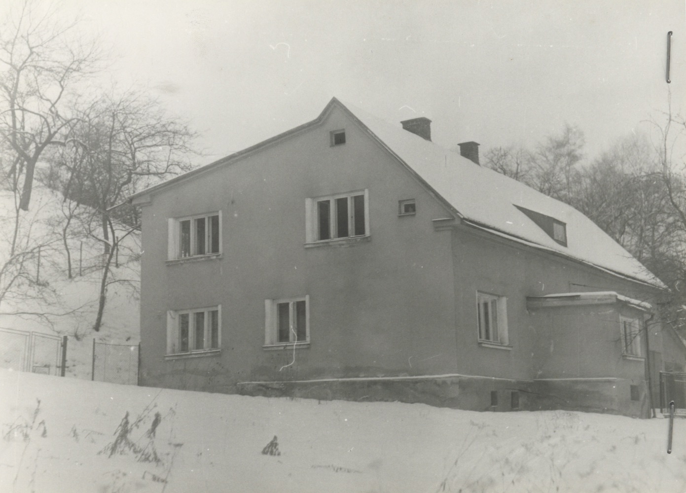 Dům čp. 65 na fotografii z roku 1981 (poslední obyvatelé: Moj, Karpeta L.)