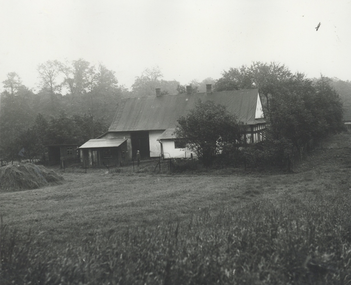 Dům čp. 89 na fotografii z roku 1974 (poslední obyvatelé: Gorecki A.)