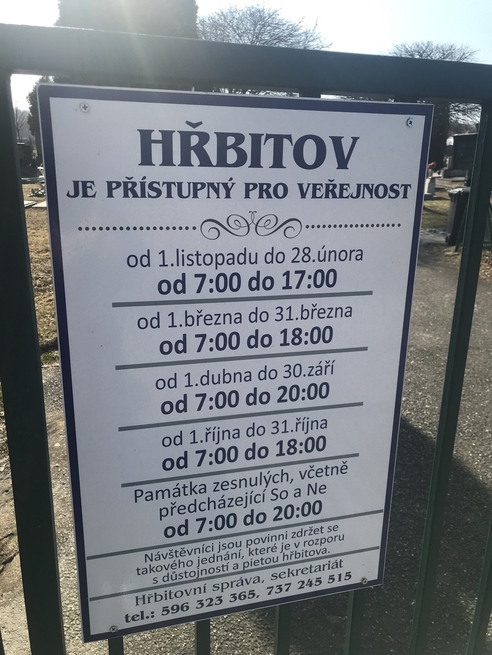 Obecní hřbitov v Loukách