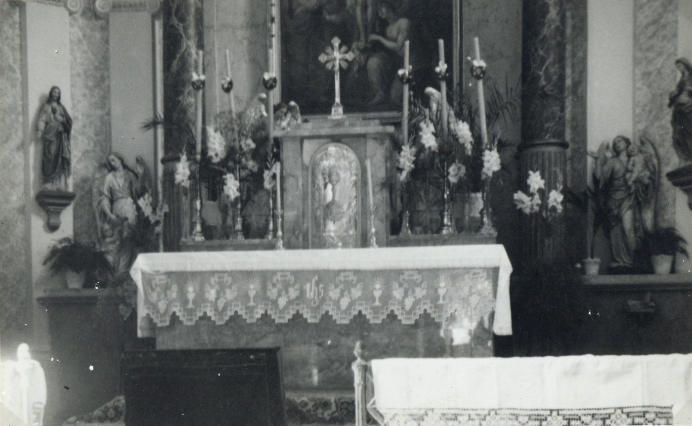 Z interiéru kostela sv. Barbory v Loukách