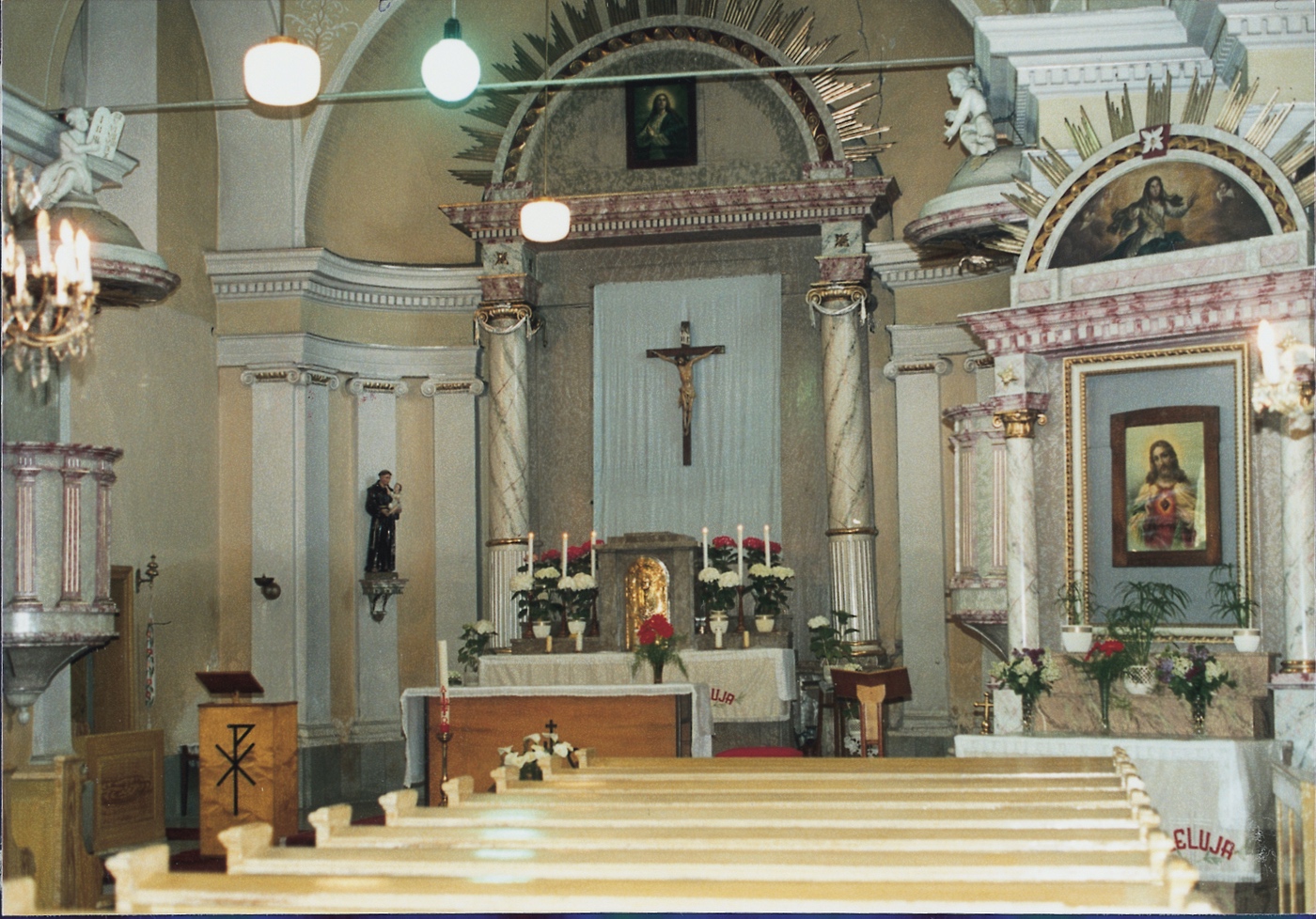 Z interiéru kostela sv. Barbory v Loukách
