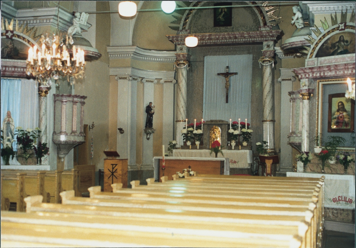 Z interiéru kostela sv. Barbory v Loukách