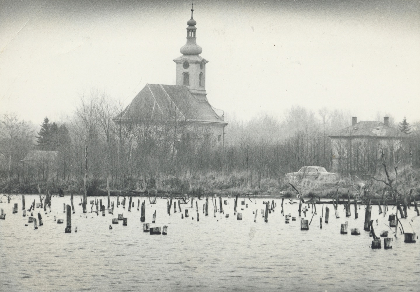 Kostel sv. Barbory v Loukách (foto: E. Kijonka)