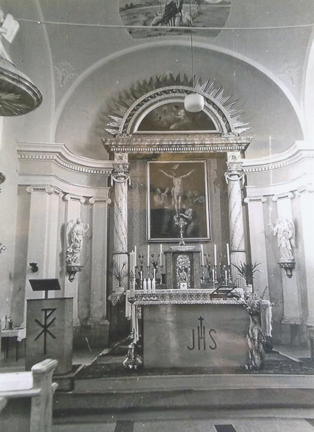 Z interiéru kostela sv. Barbory v Loukách