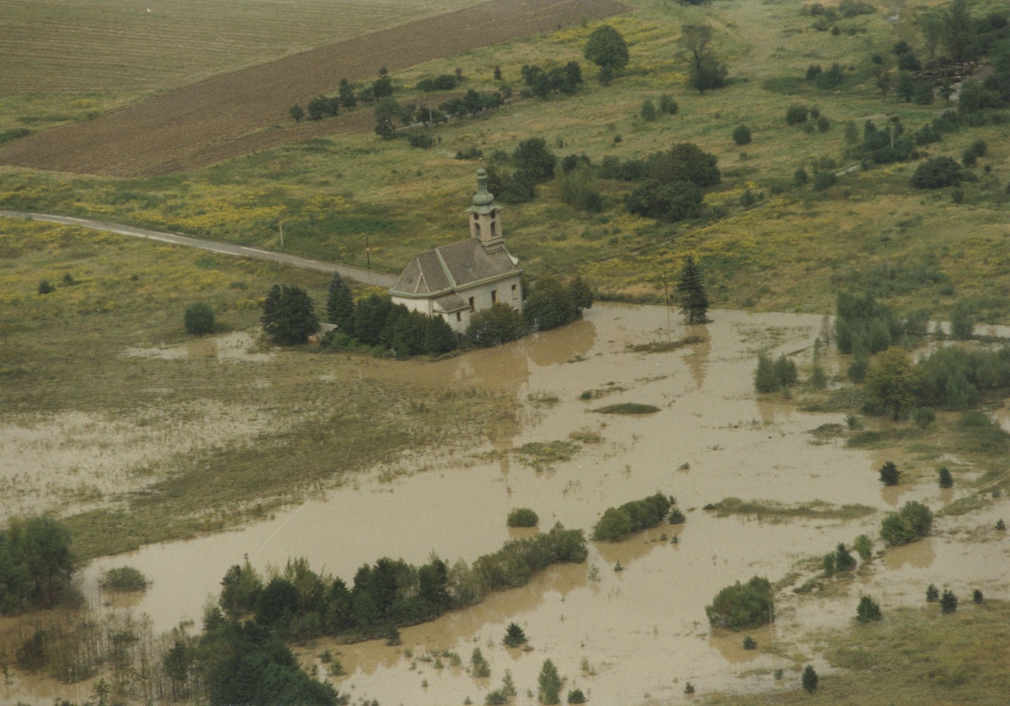 Kostel sv. Barbory v Loukách...