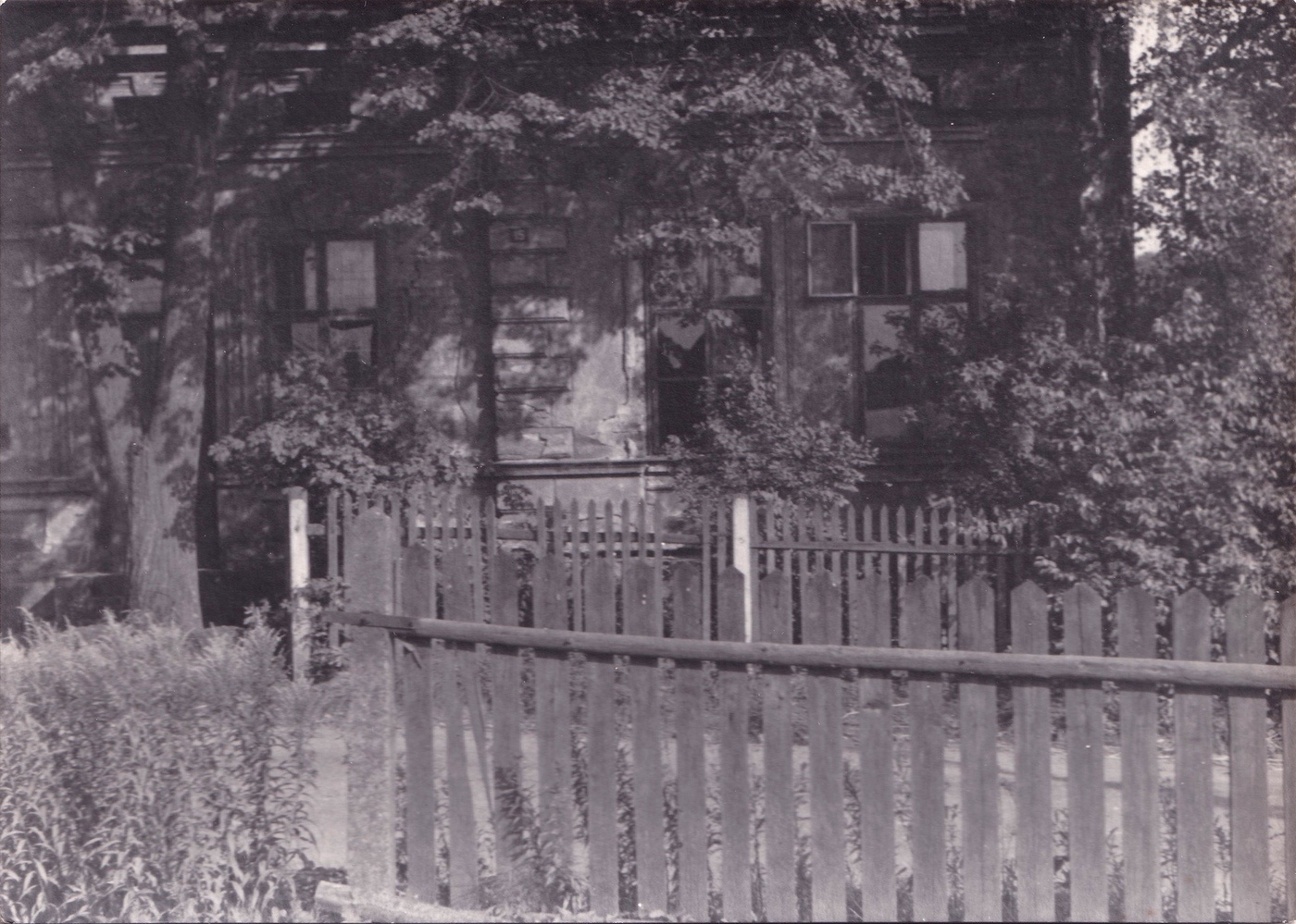 Dům čp. 58 (Solca): bývalý obchod se smíšeným zbožím Augustin Šebesta. Fotografováno z ulice Vítězství v roce 1960 (s laskavým svolením p. Hany Sikorové, ze soukromé sbírky)