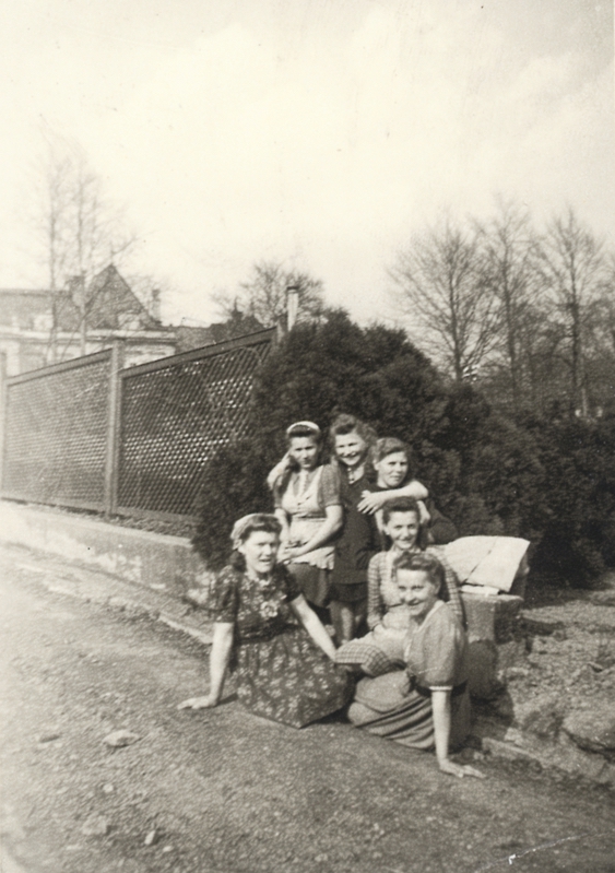 Fotografie z prostředí areálu zahradnictví hraběte Larisch-Mönnicha u zámku v Solci