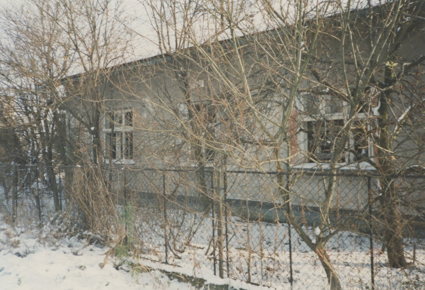 Dům čp. 219 na fotografii z roku 1998