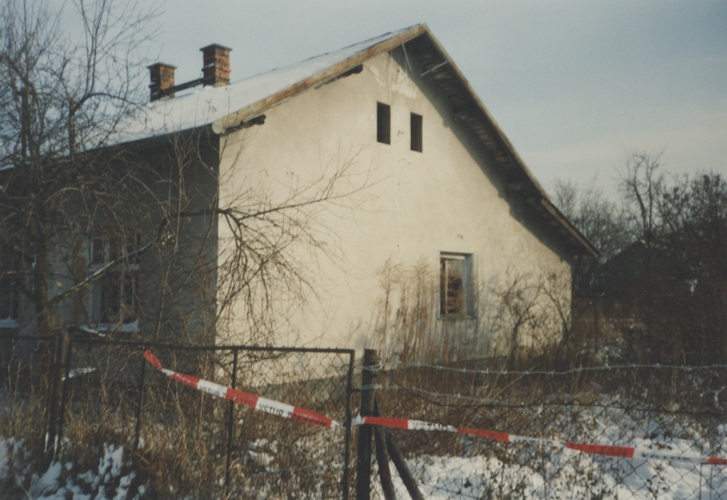 Dům čp. 219 na fotografii z roku 1998