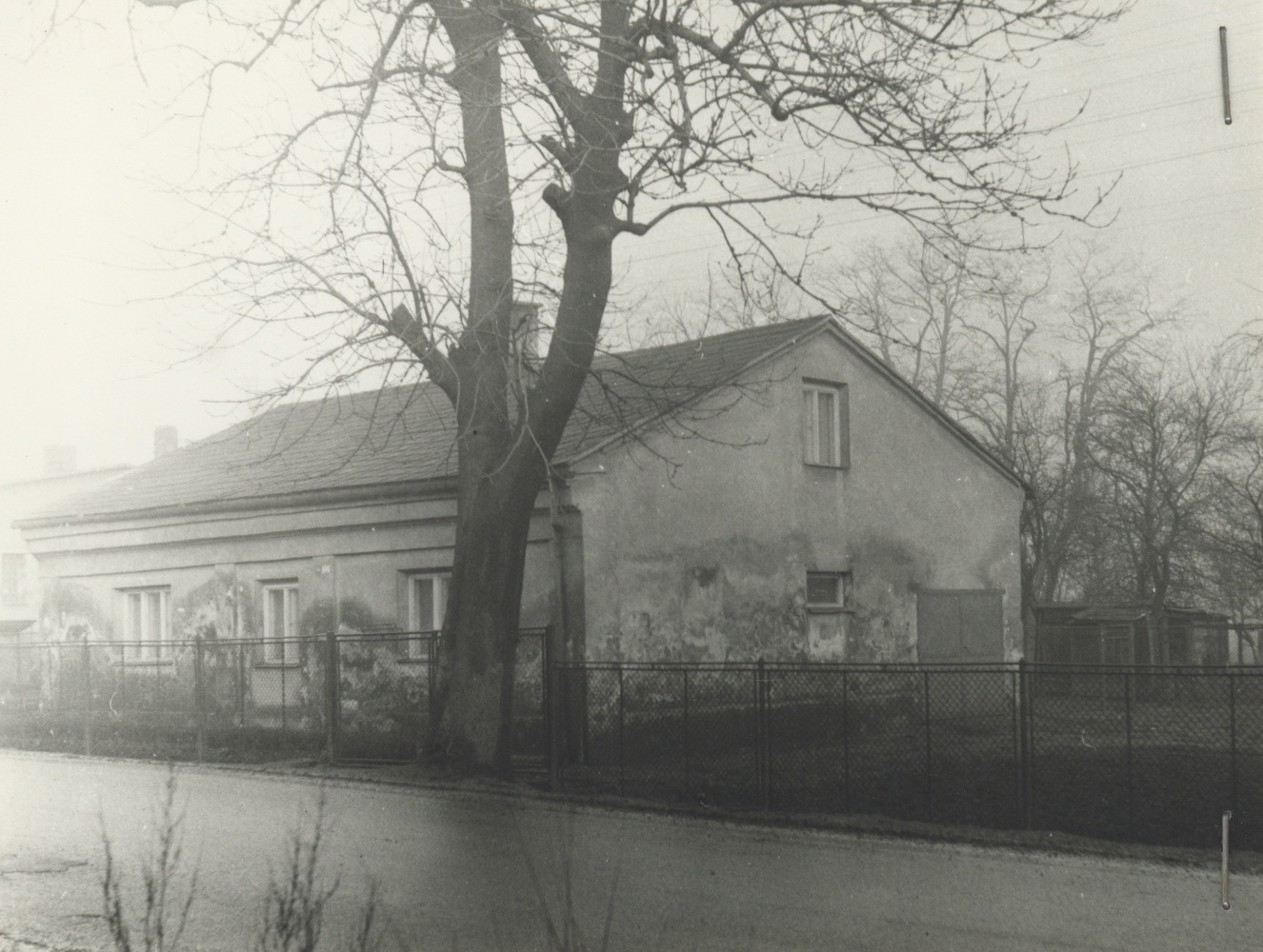 Dům čp. 231 (později čp. 864 a čp. 2106) na parcele č. 7630, demolován v roce 1980