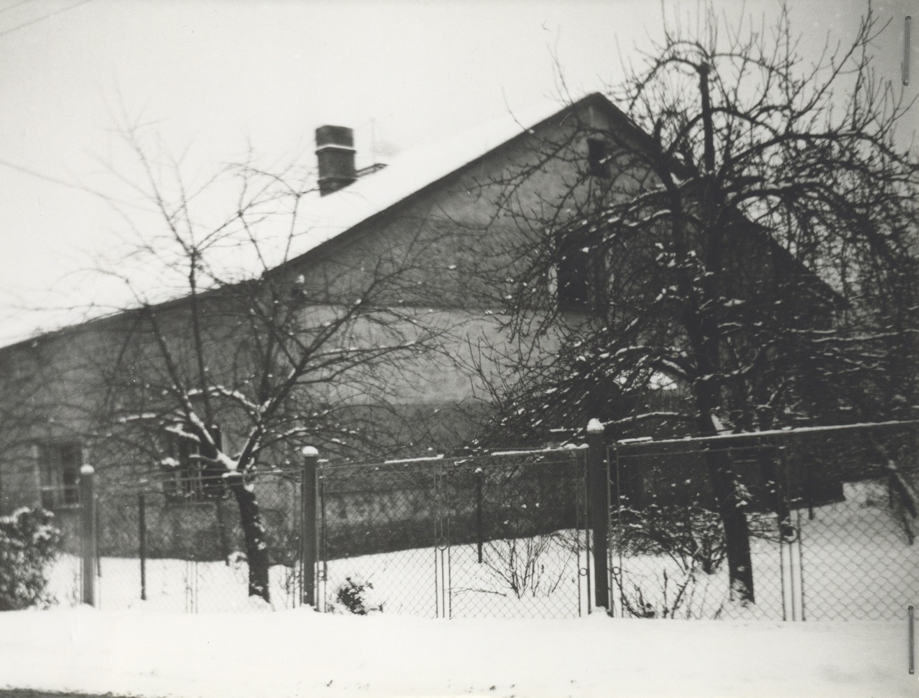 Dům čp. 258 (později čp. 869 a čp. 2111) na parcele č. 7644, postaven v roce 1869, demolován v roce 1986
