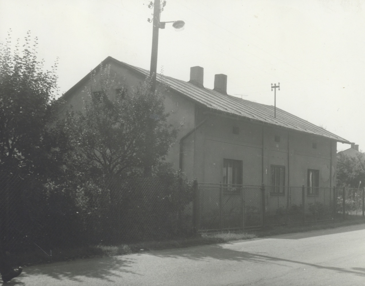Dům čp. 285 (později čp. 870 a čp. 2112) na fotografii z roku 1981