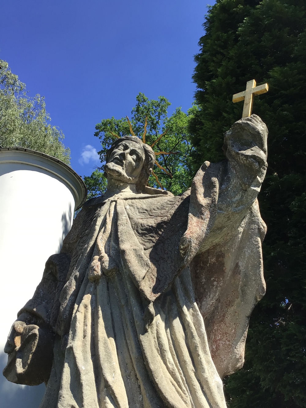 Socha sv. Jana Nepomuckého u kaple sv. Anny (Karviná - Ráj, ul. Kubiszova). KULTURNÍ PAMÁTKA