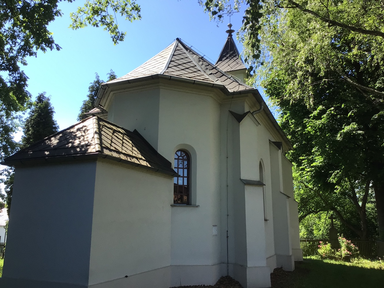Kaple sv. Anny v Karviné - Ráji, postavená v roce 1867. KULTURNÍ PAMÁTKA