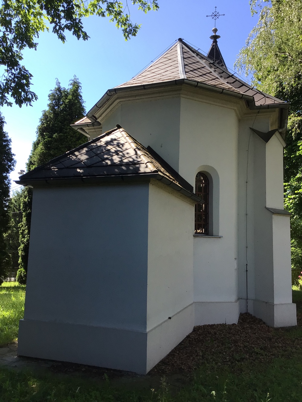 Kaple sv. Anny v Karviné - Ráji, postavená v roce 1867. KULTURNÍ PAMÁTKA