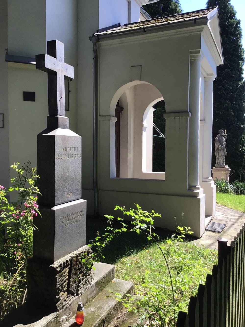 Kaple sv. Anny v Karviné - Ráji, postavená v roce 1867. KULTURNÍ PAMÁTKA