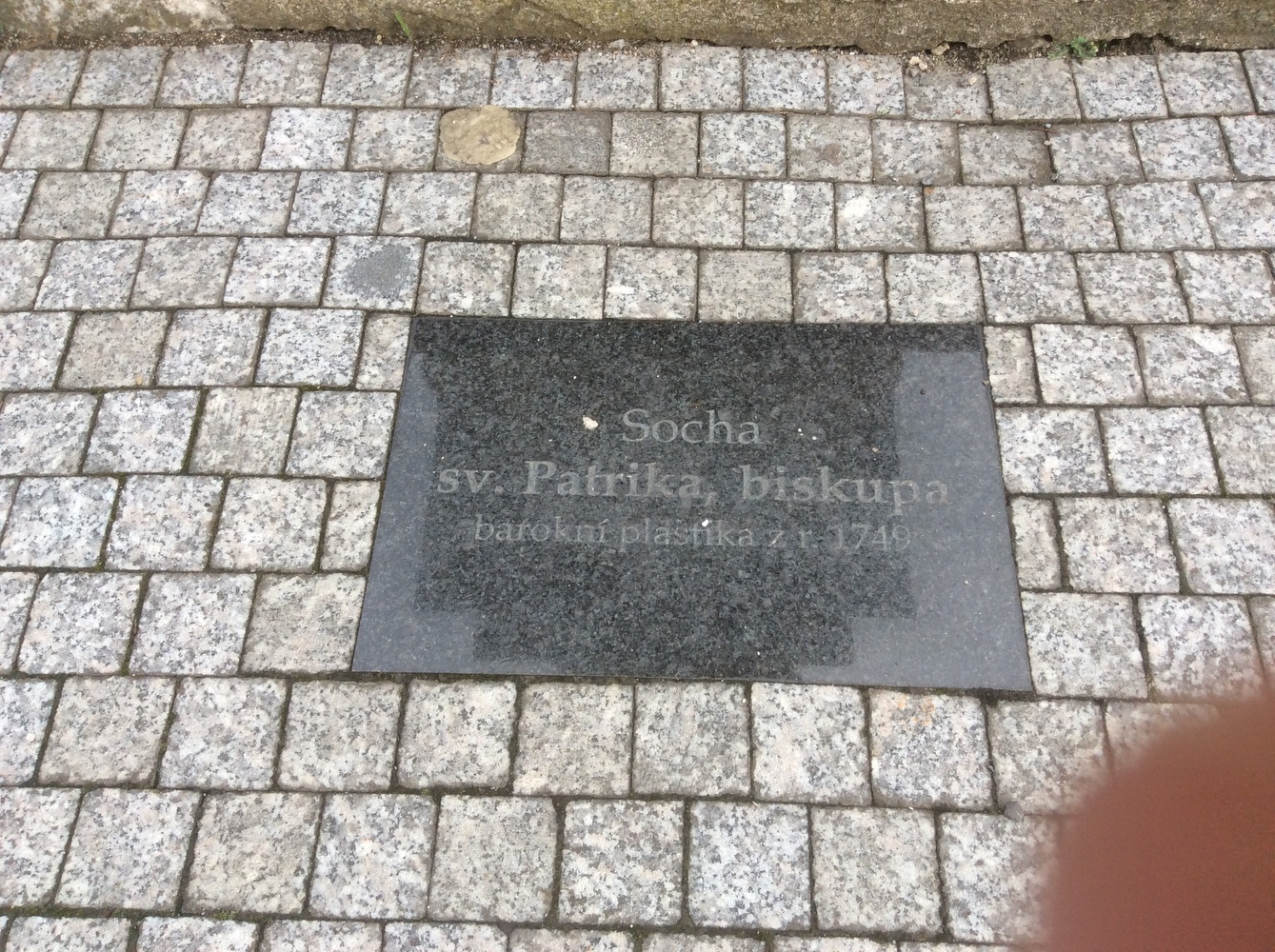 Socha sv. Patrika před kostelem Povýšení sv. Kříže ve Fryštátě. KULTURNÍ PAMÁTKA