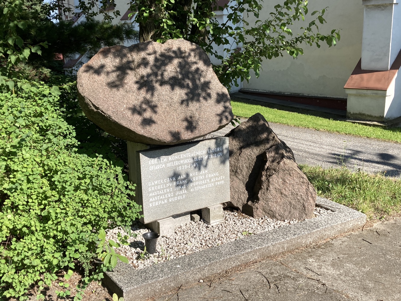 Pomník obětem koncentračních táborů 1939-1945 (Petrovice u Karviné)