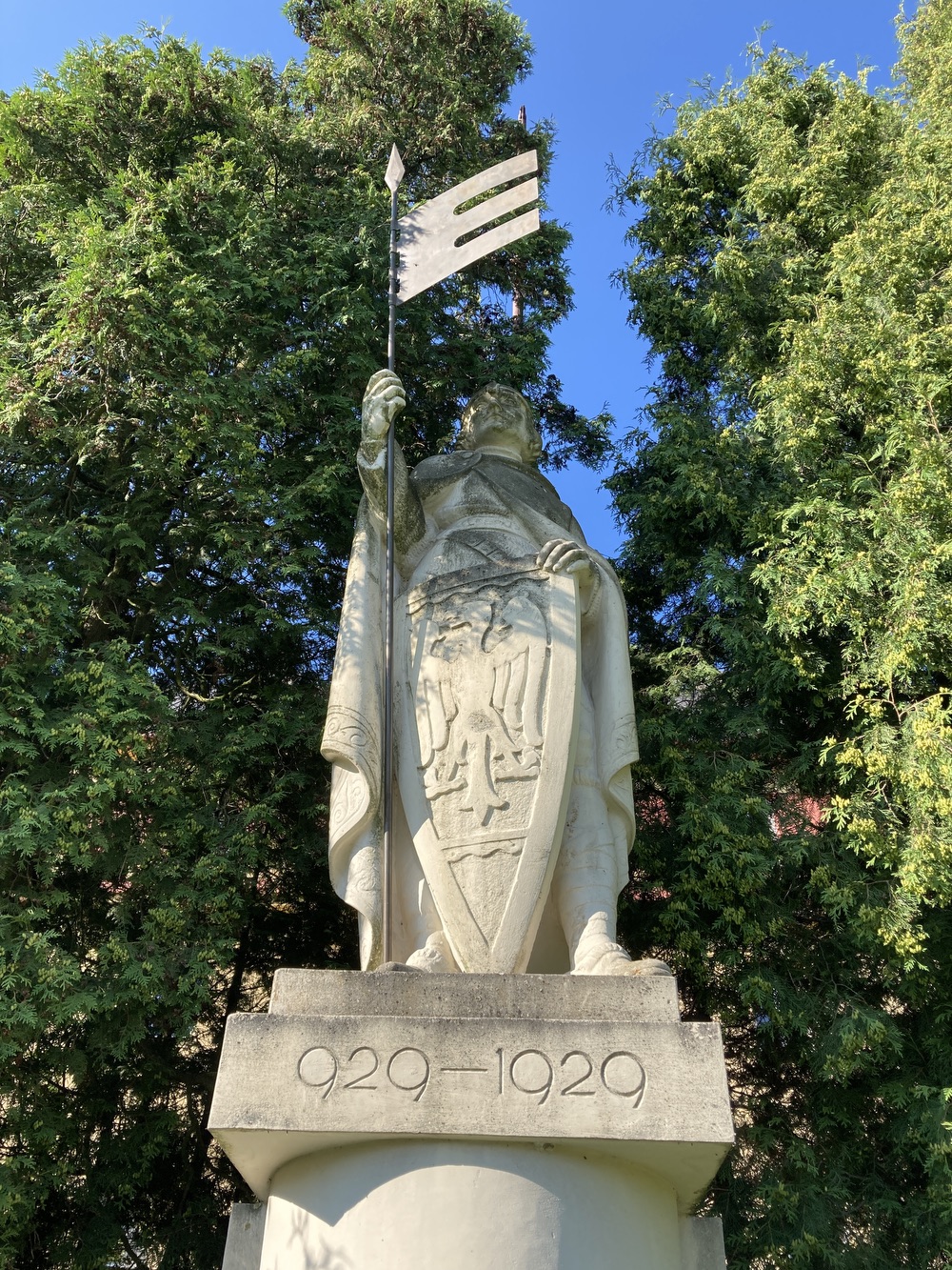 Pomník sv. Václava v Dolních Marklovicích, vytvořený v letech 1929-1930 sochařem Juliem Pelikánem. KULTURNÍ PAMÁTKA