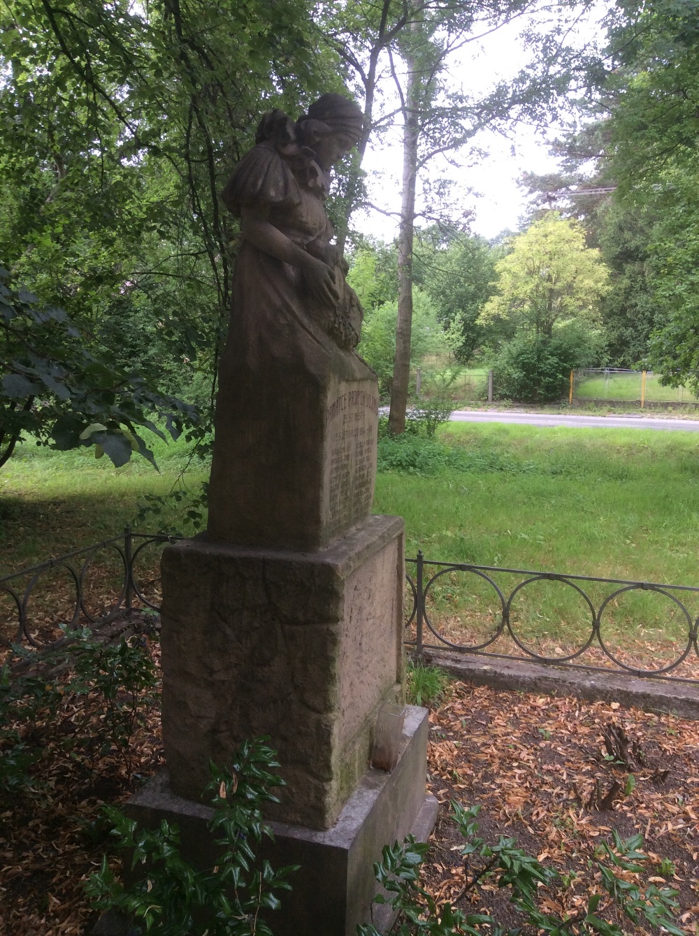 Pomník padlým (1914 - 1918) ve Starém Městě