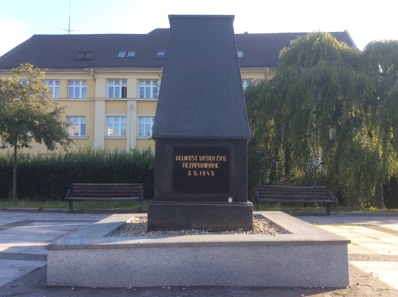 Památník osvobození 3. 5. 1945, u kostela sv. Marka ve Fryštátě