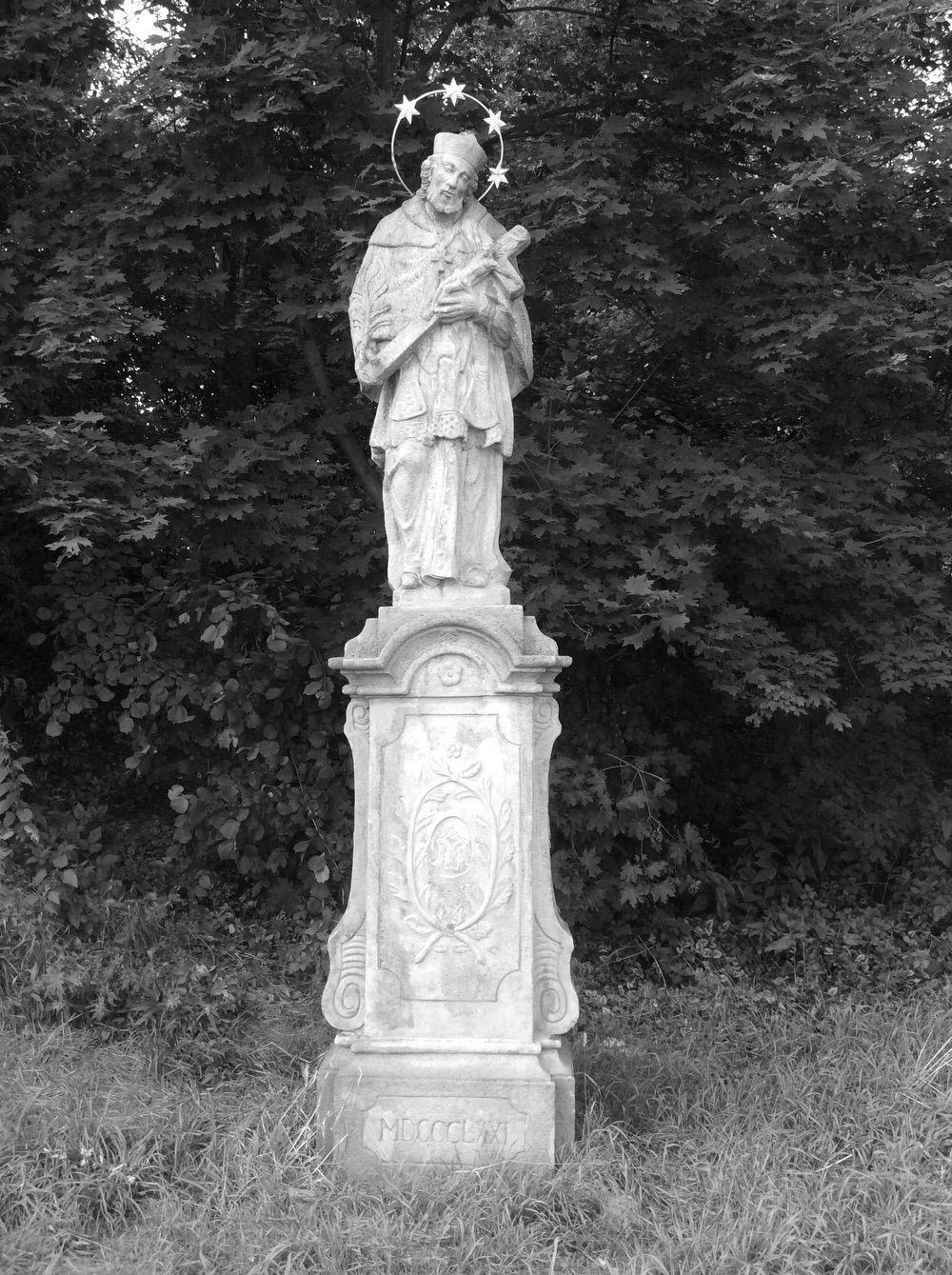 Socha sv. Jana Nepomuckého z roku 1871 v Doubravě. KULTURNÍ PAMÁTKA